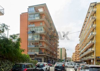 Edificio all\'aperto - Locale Commerciale Via Eleonora D'angiò
57, Catania - foto 4