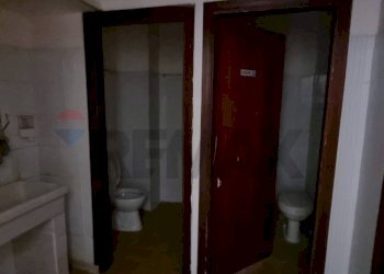 Bagno - Ufficio Via Giovanni Verga
86, Paterno - foto 8