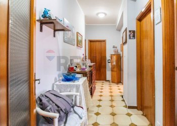 Hall / corridoio - Apartment Via Lavina
 
190 A, Aci Sant'Antonio - photo 4