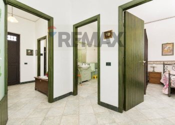 Hall / corridoio - Villa Via Montelaguardia
 
15, Randazzo - photo 22