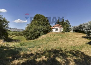Giardino - Villa Via Montelaguardia
 
15, Randazzo - photo 51