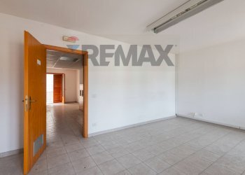 Stanza vuota - Four-room apartment Via Mercadante
 
1, Lentini - photo 7