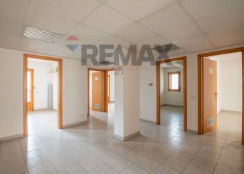 Stanza vuota - Four-room apartment Via Mercadante
 
1, Lentini - photo 12