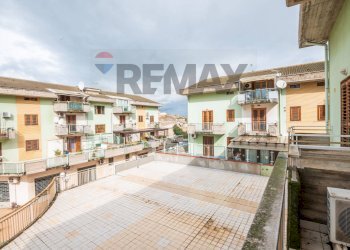 Edificio all\'aperto - Four-room apartment Via Mercadante
 
1, Lentini - photo 19