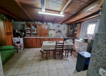 Sala da pranzo - Villa CONTRADA PATELLINA
 
snc, Paterno - photo 11