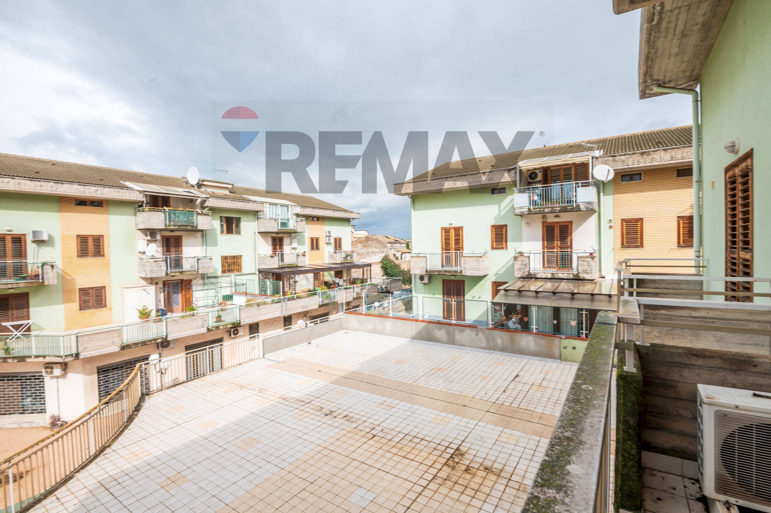 Edificio all\'aperto - Quadrilocale Via Mercadante
 
1, Lentini - foto 1