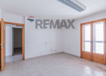 Stanza vuota - Four-room apartment Via Mercadante
 
1, Lentini - photo 23