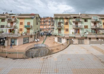 Edificio all\'aperto - Four-room apartment Via Mercadante
 
1, Lentini - photo 24