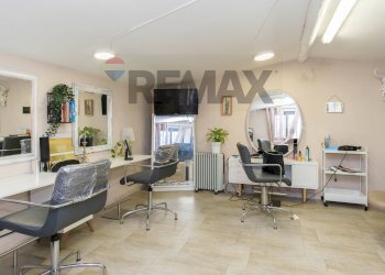 Ufficio - Villa Via delle Gardenie
 
16, Valverde - photo 37