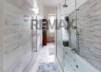 Bagno - One-room apartment via mazzini
22, Cernusco sul Naviglio - photo 18