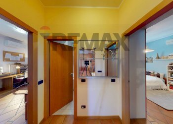 Hall / corridoio - Villa via Plutone
15, Cassina de' Pecchi - photo 25