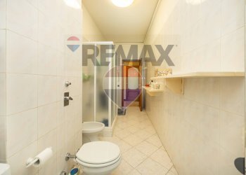 Bagno - Two-room apartment Via Gramsci
16, Cassina de' Pecchi - photo 11