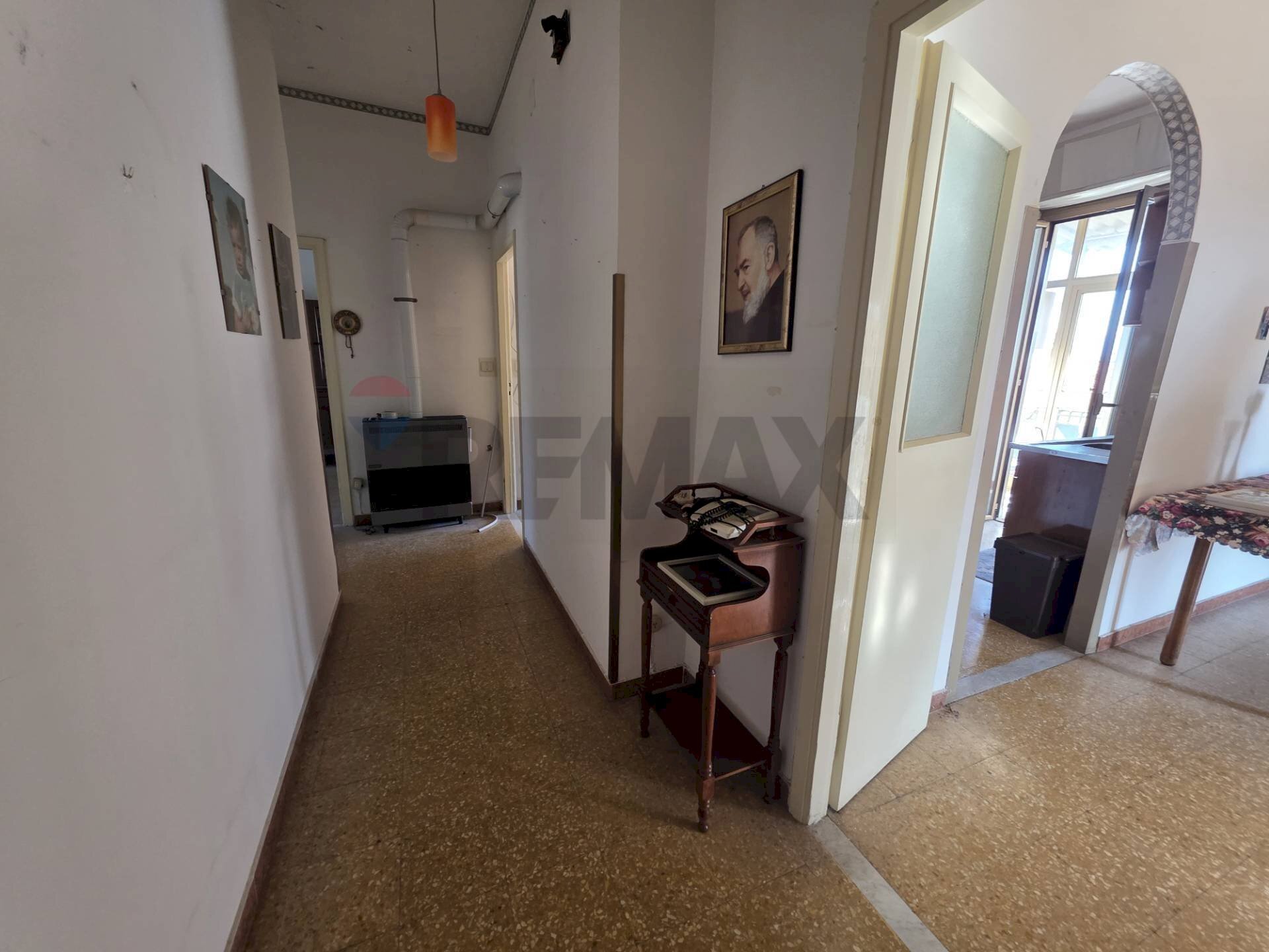 Hall / corridoio - Quadrilocale via piagge marine
 
225, Sezze - foto 2