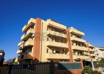 Edificio all\'aperto - Trilocale via degli etruschi
 
7, Sabaudia - foto 1