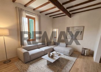 Soggiorno - Quadrilocale Via Magenta
 
21, Castelfranco Piandiscò - foto 3