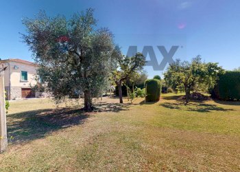 Giardino - Casa indipendente via di Valle Romana
 
23, Passignano sul Trasimeno - foto 7