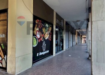 Edificio all\'aperto - Attività Commerciale Via Giuseppe torre
1, Pagani - foto 9
