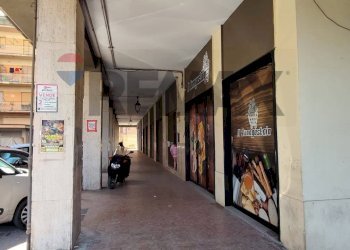 Edificio all\'aperto - Attività Commerciale Via Giuseppe torre
1, Pagani - foto 10