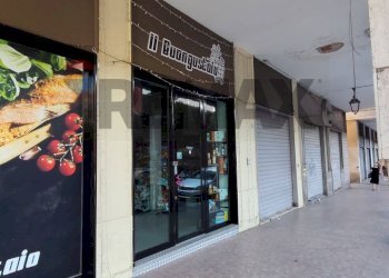 Edificio all\'aperto - Attività Commerciale Via Giuseppe torre
1, Pagani - foto 15