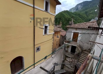Balcone - Casa indipendente Via Roma
 
48/50, Varco Sabino - foto 2