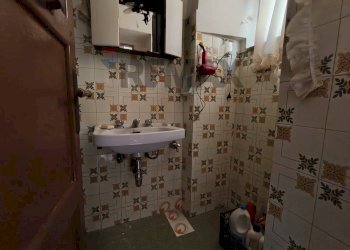 Bagno - Casa indipendente Via Roma
 
48/50, Varco Sabino - foto 5