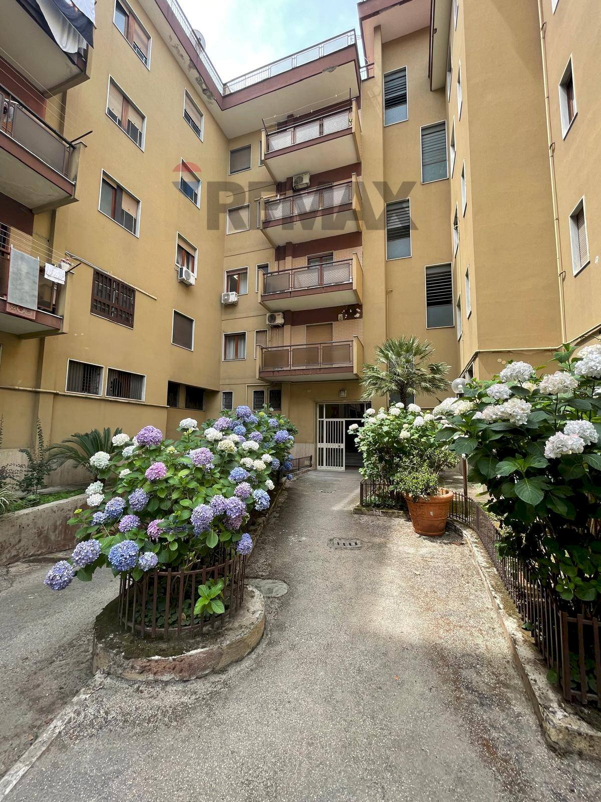 Edificio all\'aperto - Appartamento Via Leopardi
 
12, Frattamaggiore - foto 2