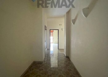 Hall / corridoio - Appartamento Via Leopardi
 
12, Frattamaggiore - foto 19