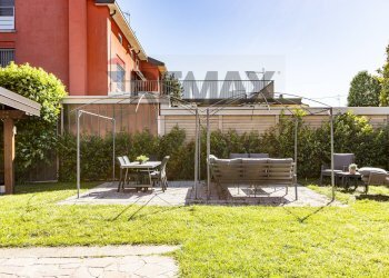 Giardino - Casa semi indipendente VIA ACHILLE GRANDI
 
4, Cantù - foto 12