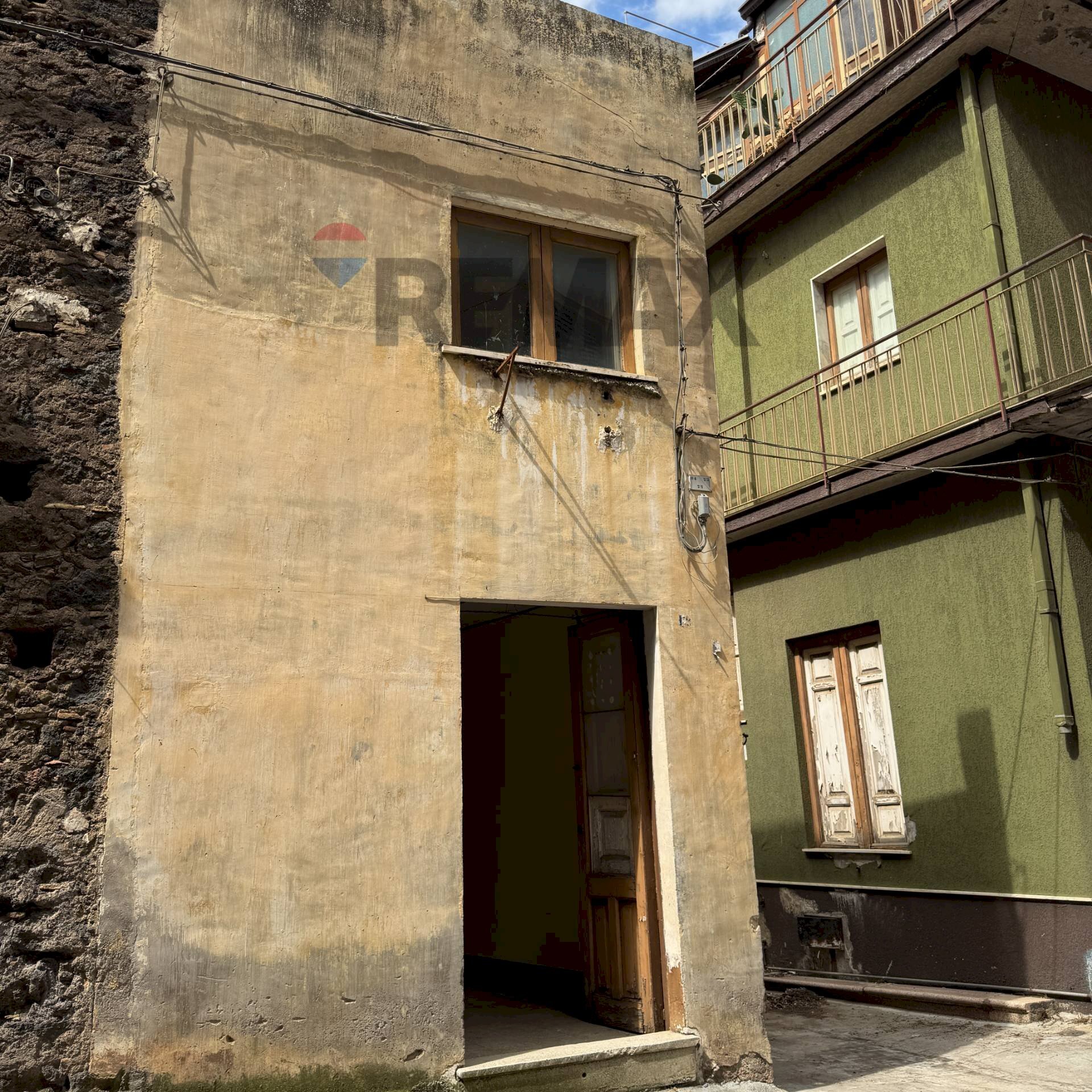 Edificio all\'aperto - Semi-detached house Cortile Mantova
 
sn, Biancavilla - photo 1