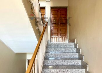 Scale - Apartment Viale della Rimembranza
 
49, Mineo - photo 3