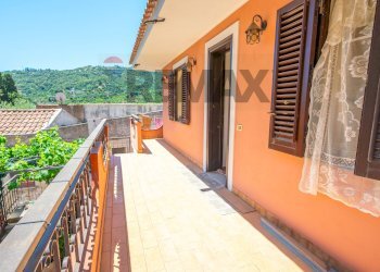 Balcone - Villa a Schiera Contura inferiore
 
69, Savoca - foto 23