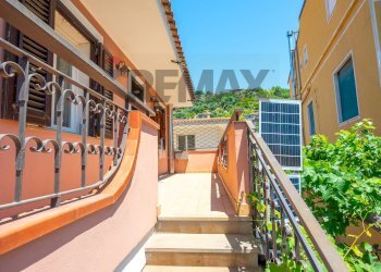Balcone - Villa a Schiera Contura inferiore
 
69, Savoca - foto 26