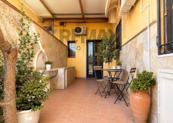 Terrazza - Casa indipendente nazionale Guardia
 
278, Acireale - foto 1