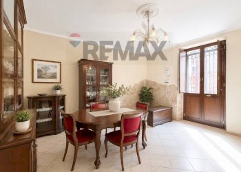Sala da pranzo - Casa indipendente nazionale Guardia
 
278, Acireale - foto 3