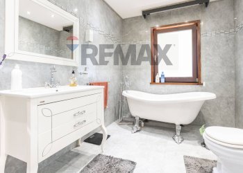 Bagno - Villa Stradale Cravone
 
103, Catania - photo 12
