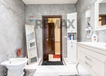 Bagno - Villa Stradale Cravone
 
103, Catania - photo 13
