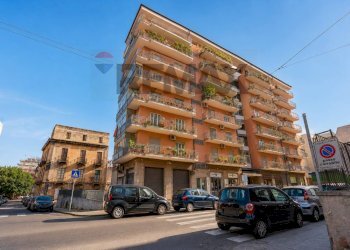 Edificio all\'aperto - Appartamento Via Eleonora D'angio'
 
59, Catania - foto 1