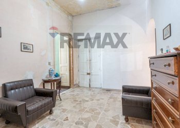 Soggiorno - Casa indipendente via piano fiera
 
7-11, Castiglione di Sicilia - foto 11