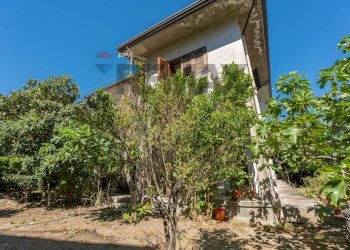 Casa all\'aperto - Casa indipendente via piano fiera
 
7-11, Castiglione di Sicilia - foto 32