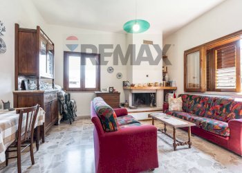 Sala da pranzo - Casa indipendente via piano fiera
 
7-11, Castiglione di Sicilia - foto 42