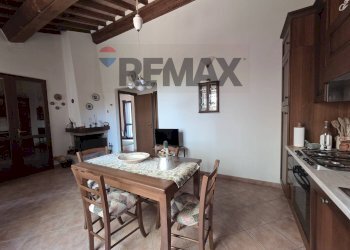 Sala da pranzo - Four-room apartment Via del Castelluccio
 
9, Monteverdi Marittimo - photo 13