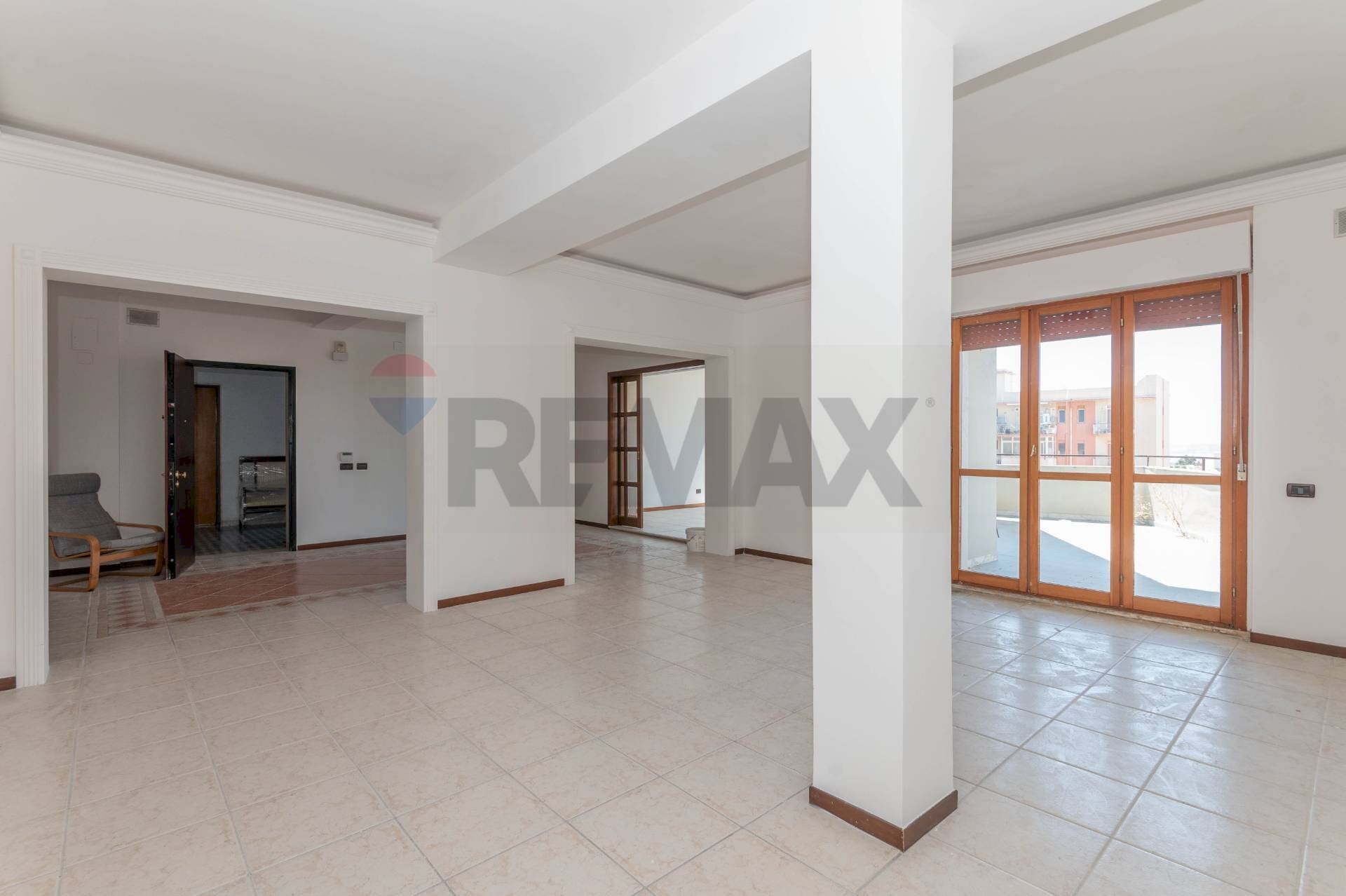 Stanza vuota - Appartamento via di villa Ortisi
 
26, Siracusa - foto 1