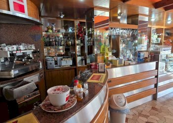 Dispensa di stoccaggio - Bar Tavola Calda - Fredda Via Eridania
 
251, Occhiobello - foto 1