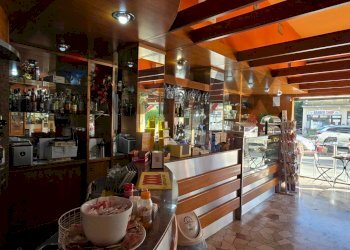 Dispensa di stoccaggio - Bar Tavola Calda - Fredda Via Eridania
 
251, Occhiobello - foto 2