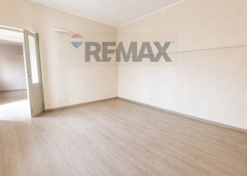 Stanza vuota - Office Via Dolores Bello
5, Novara - photo 2