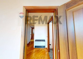 Hall / corridoio - Three-room apartment VIA FABIO FILZI
 
10, Pavia - photo 30