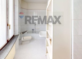 Bagno - Three-room apartment VIA FABIO FILZI
 
10, Pavia - photo 33