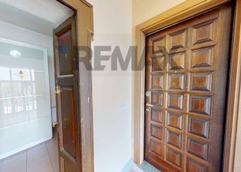 Hall / corridoio - Three-room apartment VIA FABIO FILZI
 
10, Pavia - photo 37