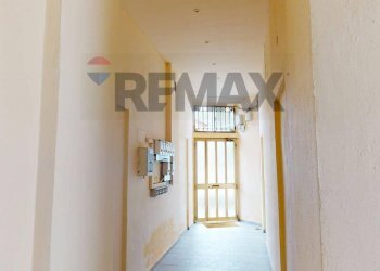 Hall / corridoio - Three-room apartment VIA FABIO FILZI
 
10, Pavia - photo 41