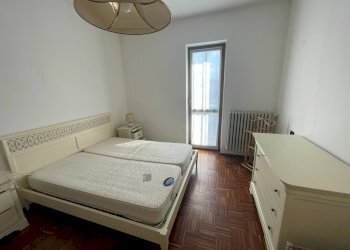 camera da letto - Two-room apartment Via Langhe
 
43, Mondovì - photo 9